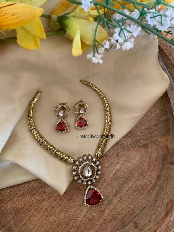 Victorian Manasilaayo set - Ruby
