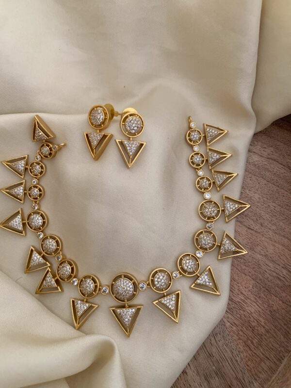 AD White necklace set