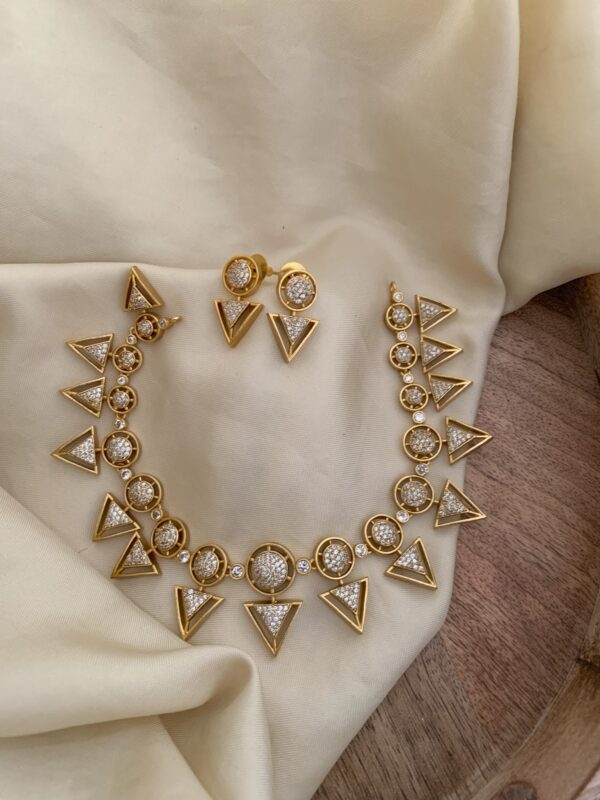 AD White necklace set