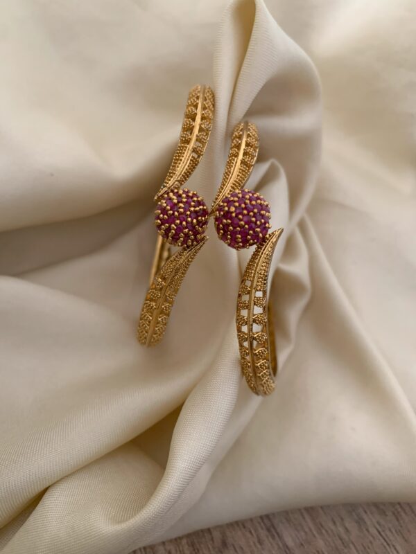 Set of 2 kemp mopp bangles