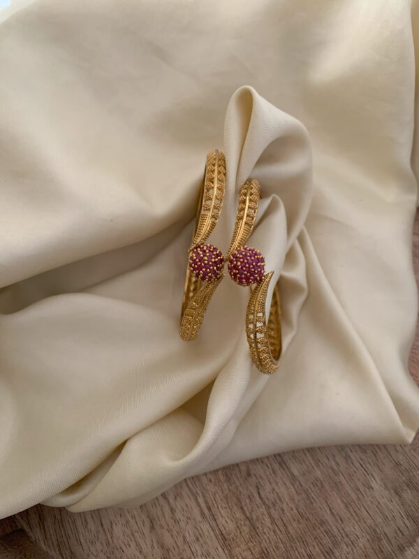 Set of 2 kemp mopp bangles