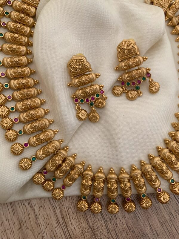 Bullet necklace set