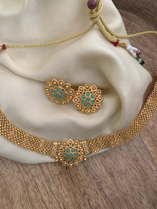 Floral mopp choker set - Mint
