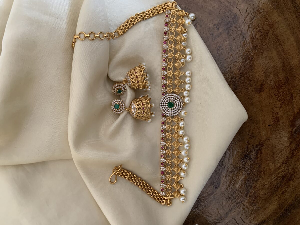 Matte AD pendant choker set