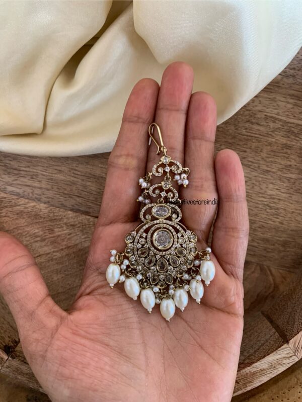 Victorian White drops maangtikka