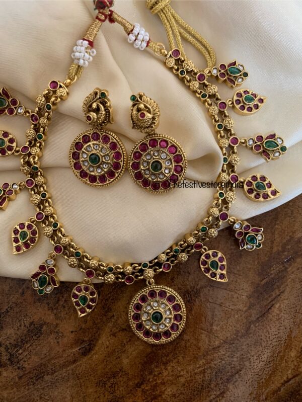 Kemp Bottu mango necklace set