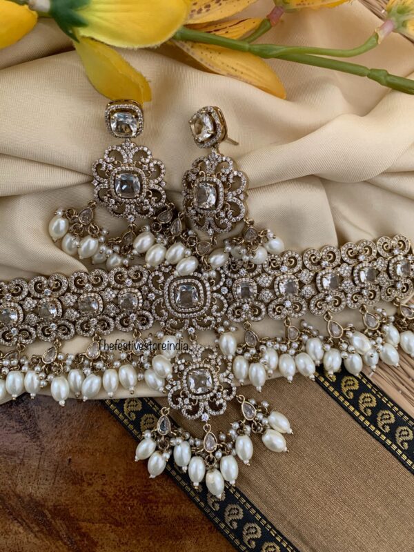Bridal white choker set