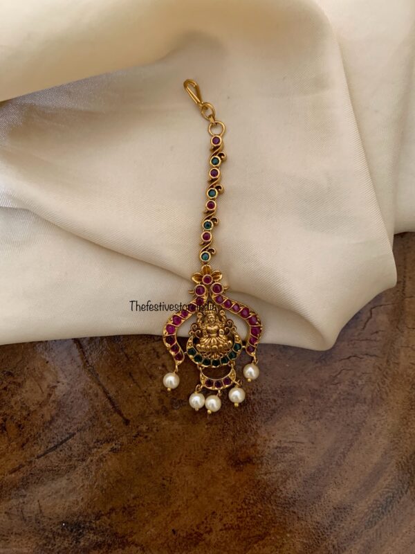 Lakshmi pearls maangtikka