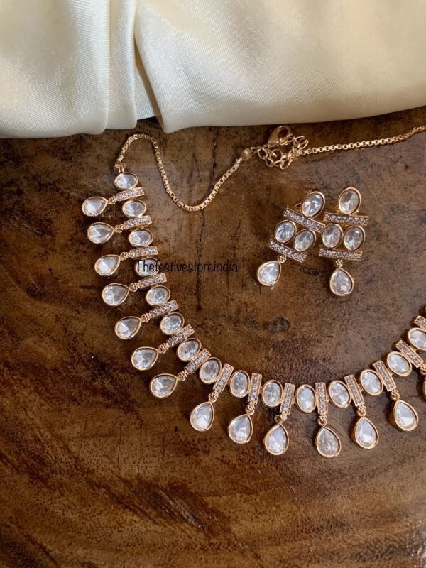 Kundan droplets necklace set