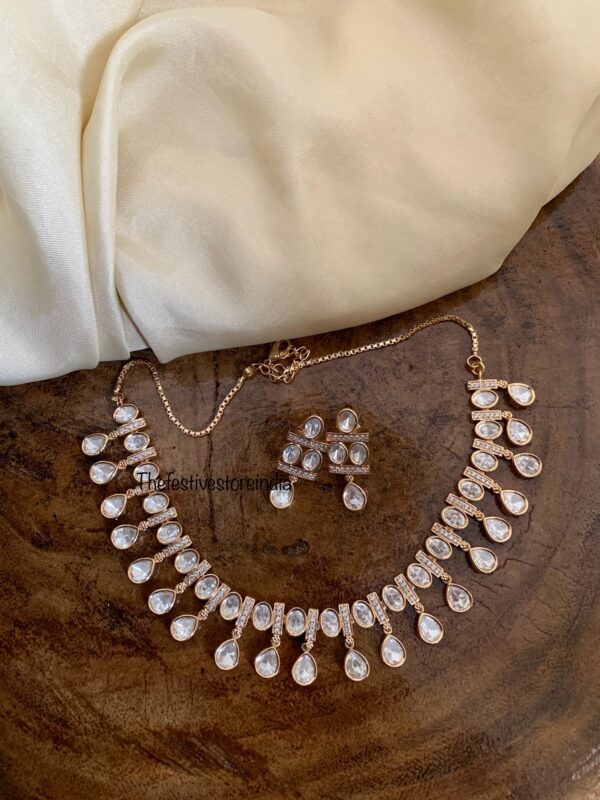 Kundan droplets necklace set