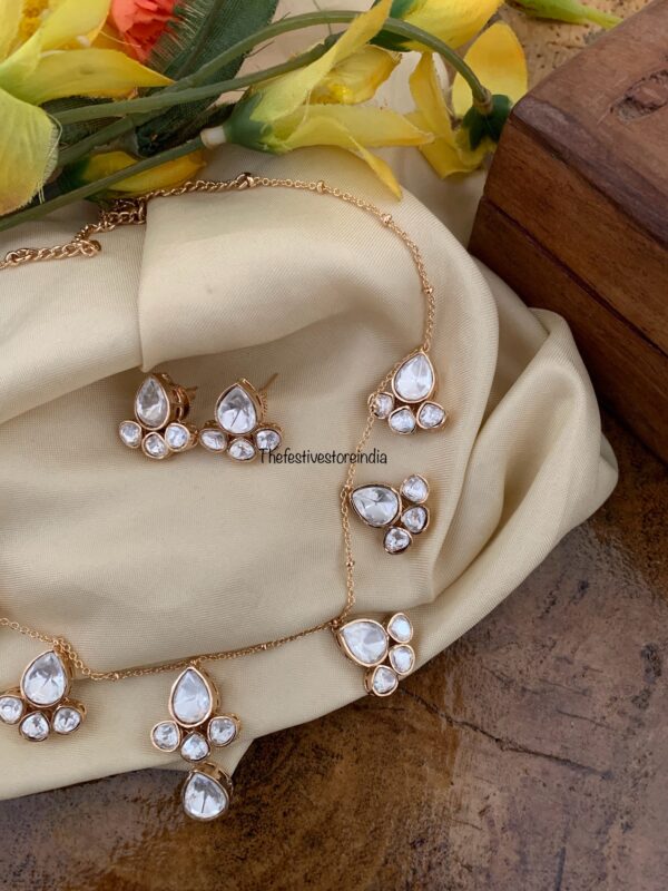 Kundan classy droplets set