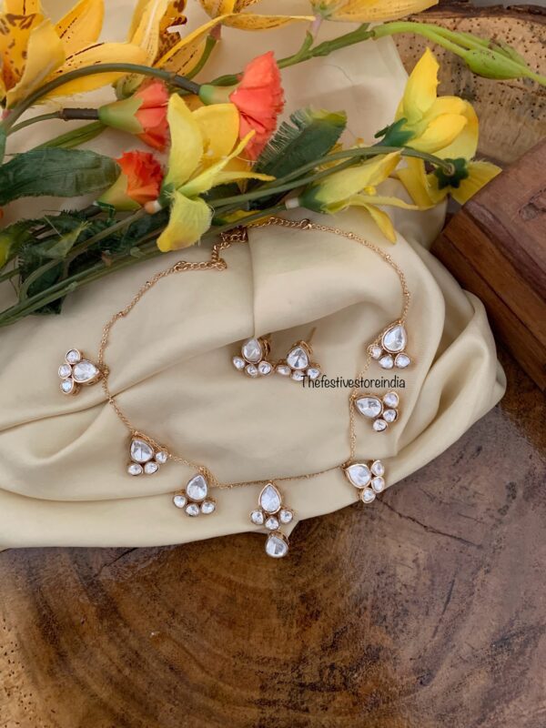 Kundan classy droplets set