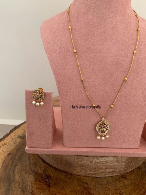 45cms pendant gold look alike chain set