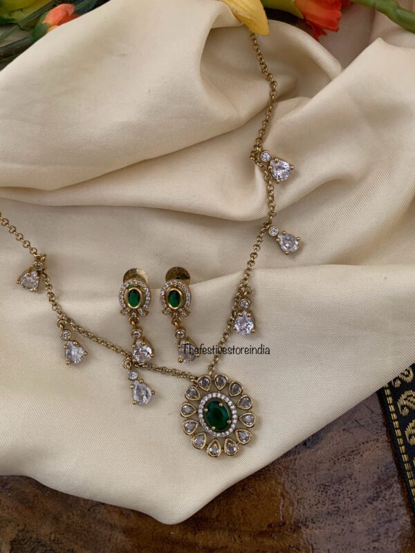 44cms droplets chain set - Green