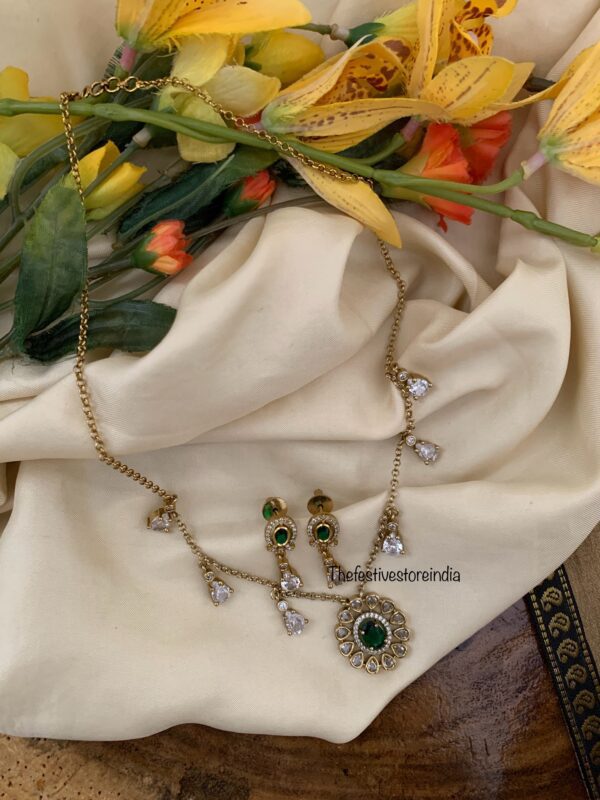 44cms droplets chain set - Green