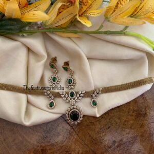 Budgeted Victorian pendant choker set - Emerald