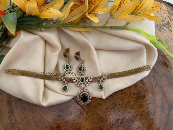 Budgeted Victorian pendant choker set - Emerald