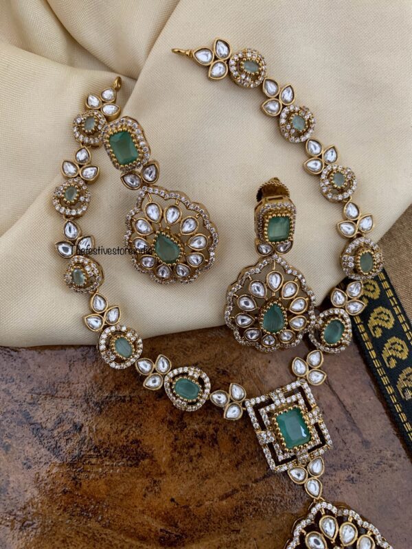 An all Mint stone Budgeted Victorian necklace set
