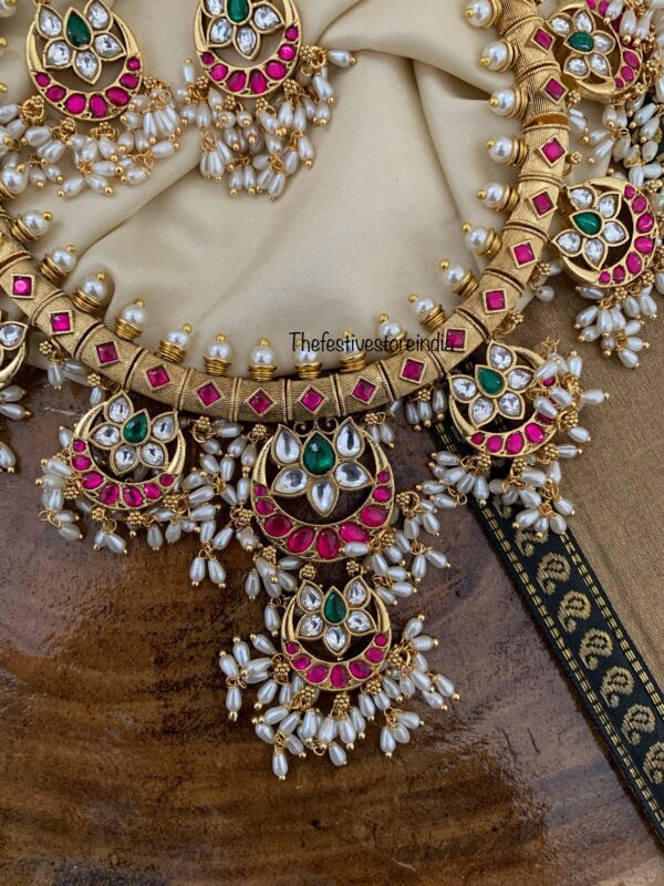 Jadau Bridal Rice pearls Guttapusalu set