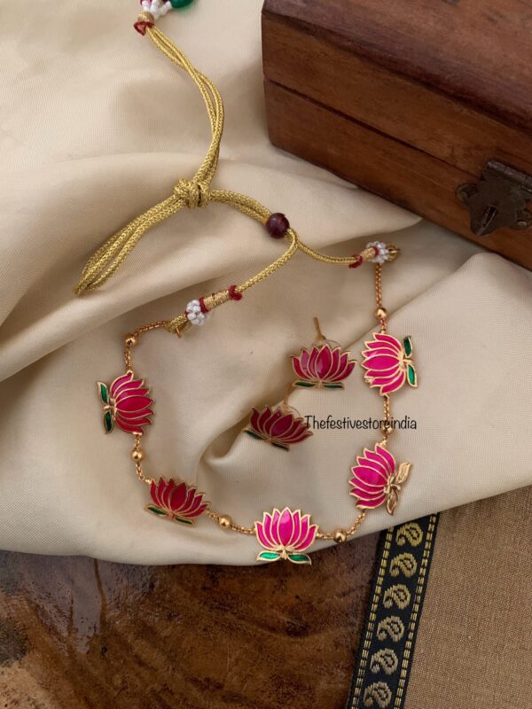 Manju warrier pink lotus chain set