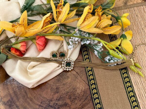 Classic just emerald antique polish choker set