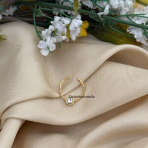 Jadau Septum ring 14 - Single white stone