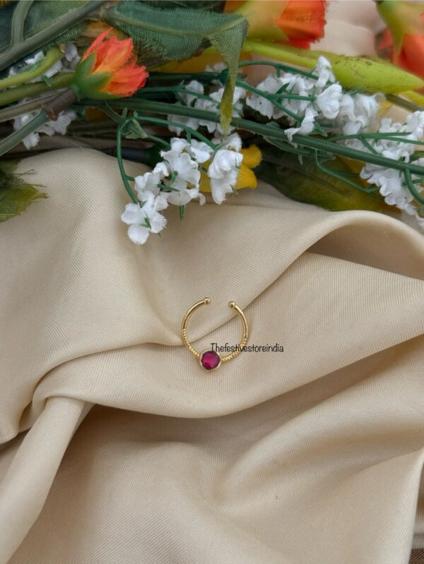 Jadau Septum ring 16 - Single Red stone