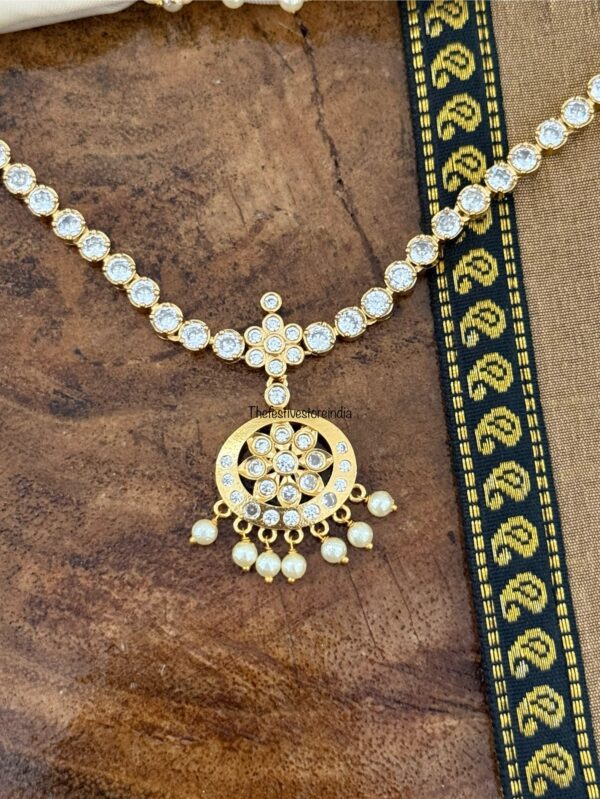 Classic gold look alike Attigai set - All white