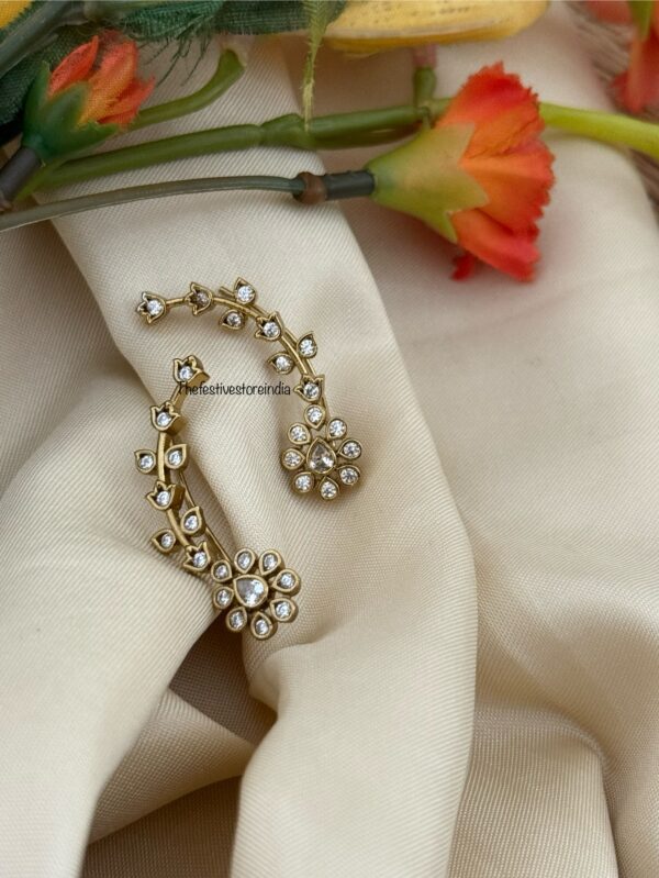 New floral earcuff