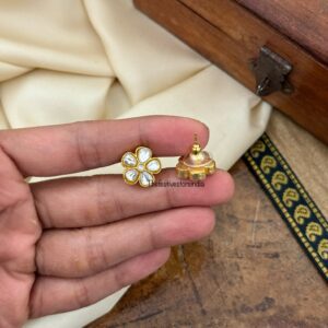 Jadau kundan simple studs