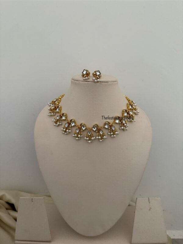 White Jadau kundan carved necklace with screwback earrings  | Unique