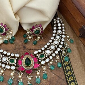 Jadau moissanite lotus kanti set
