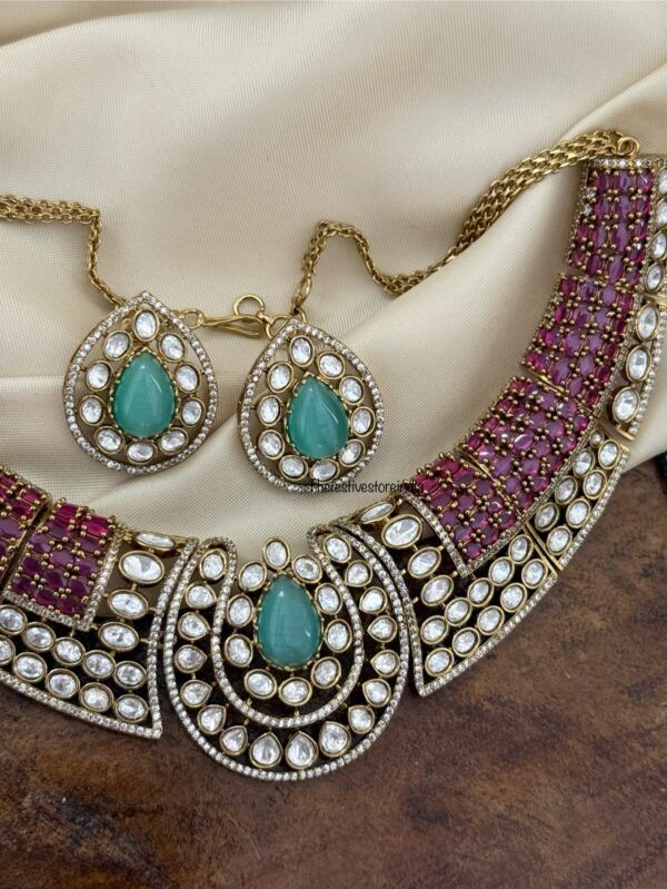 Red stones and mint Victorian necklace set | Unique