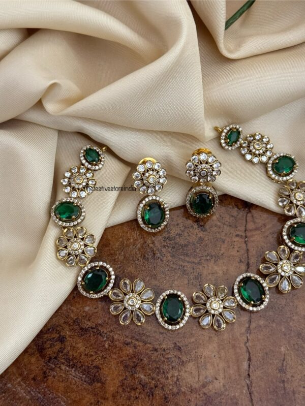 Floral Victorian necklace set - Emerald / Green