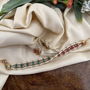 Reversible Pearls and Green Pink stone choker with 2 pairs of earrings