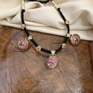 Classic Navilu Jadau black thread necklace - Rubyrose stones