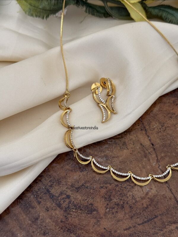 AD moon shaped necklace set | Kids friendly
