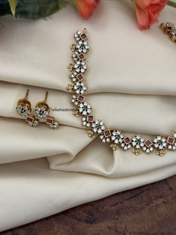 Floral Diamonds choker necklace set