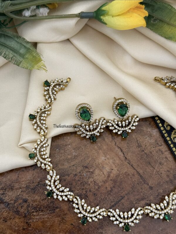 AD green stone waves necklace set