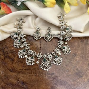 Victorian polish pearl drops necklace with screwback earrings