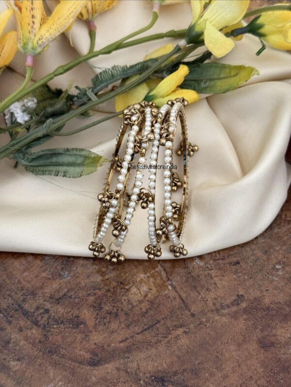 Set of 4 Kashmiri pearls bangles