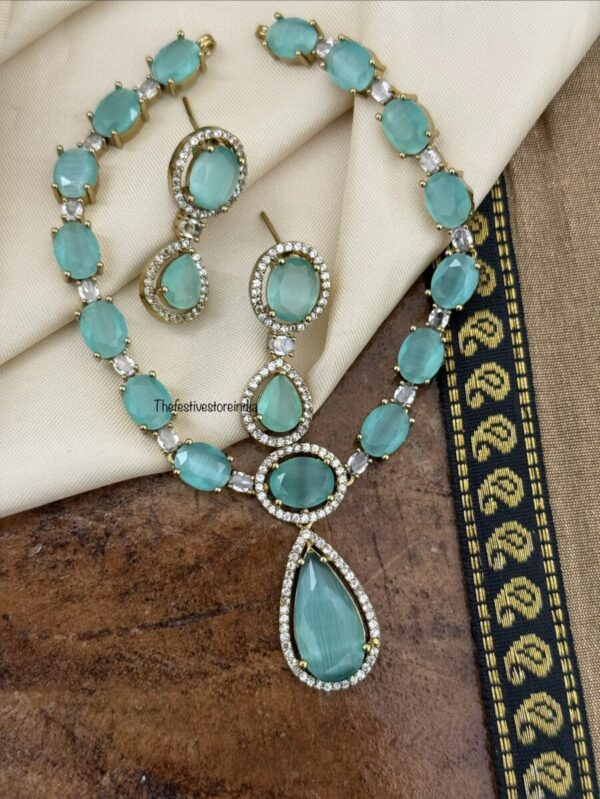 All Mint necklace set