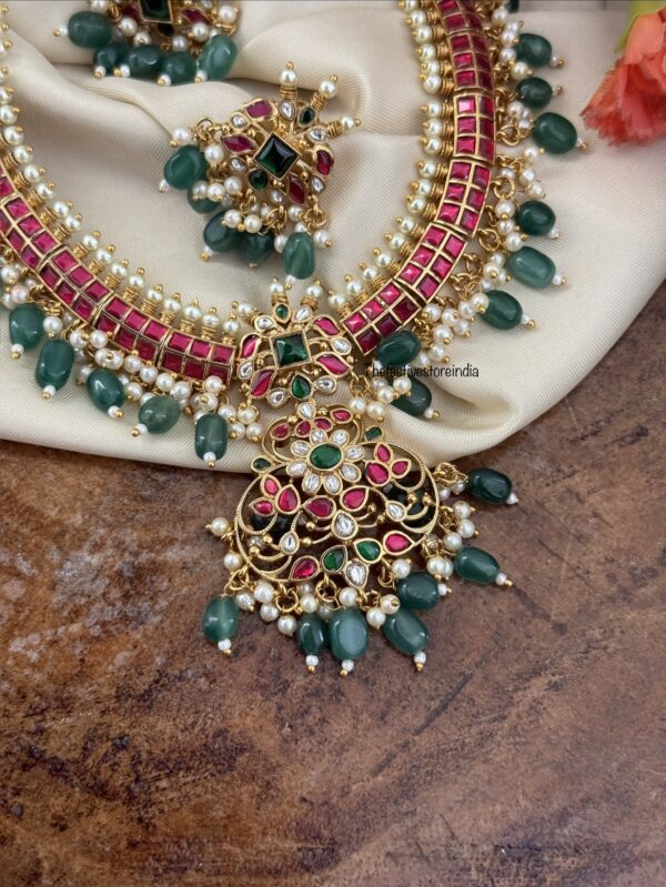 Jadau close knit necklace set | Celeb inspired