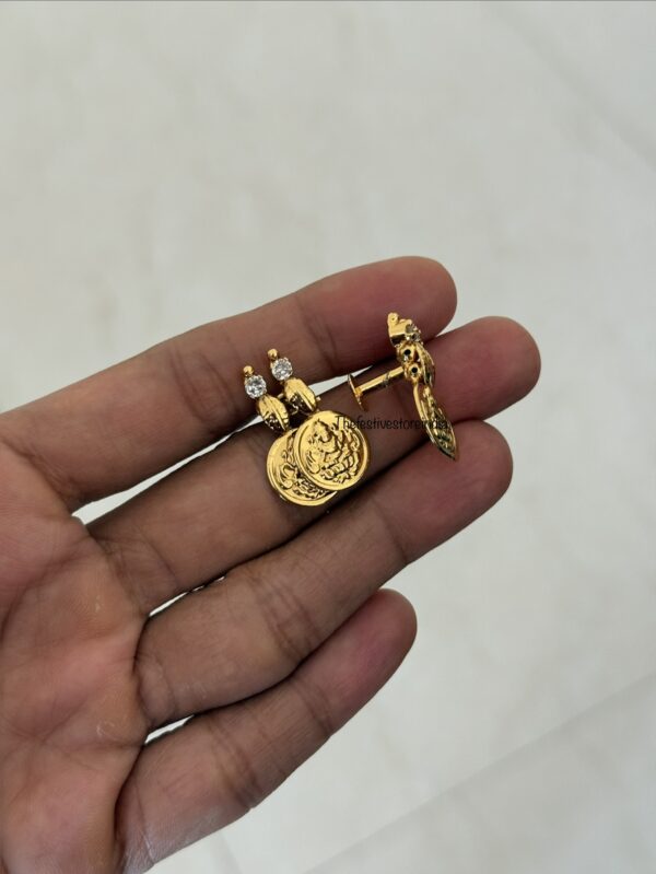 White stone Lakshmi kaasu haaram set with screwback earrings