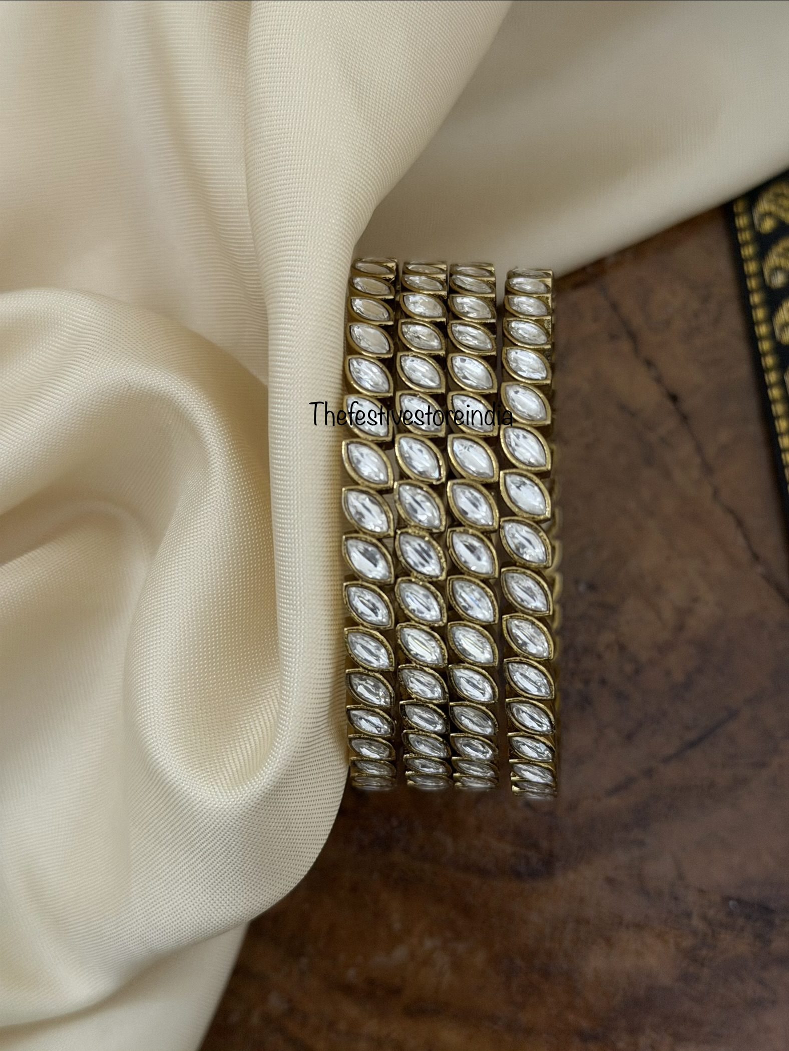 Set of 4 all white kundan bangles | Wedding 1