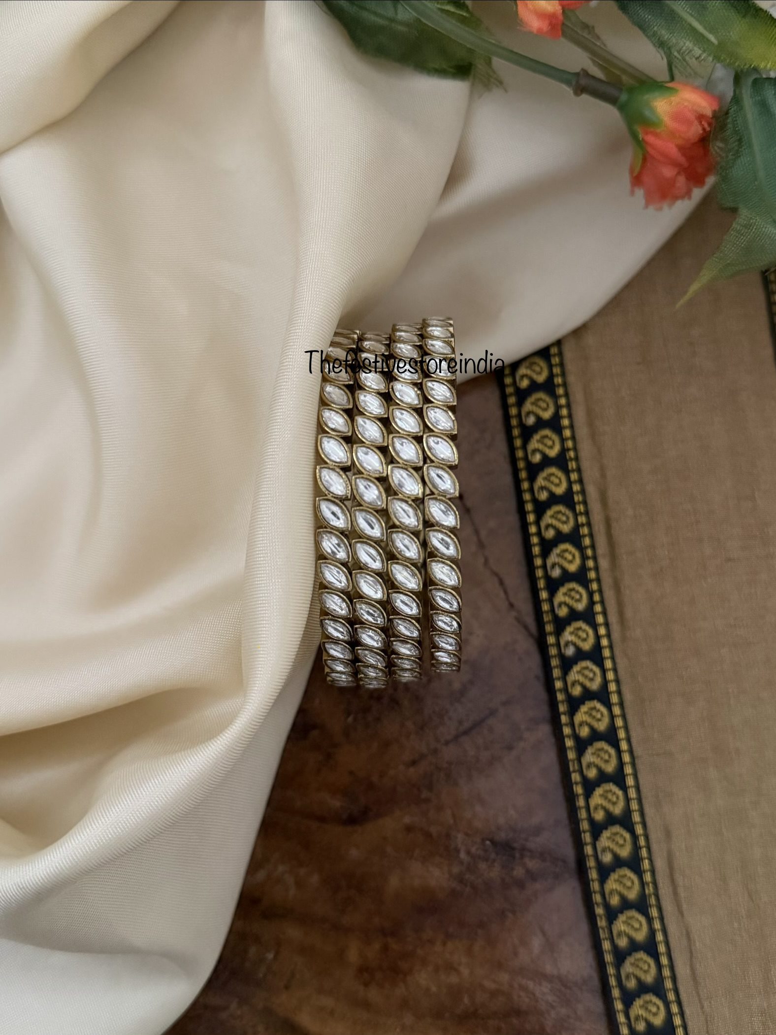 Set of 4 all white kundan bangles | Wedding