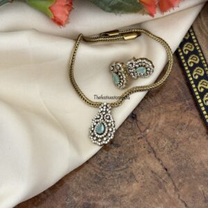 Victorian Mint pendant simple necklace set | Kids friendly