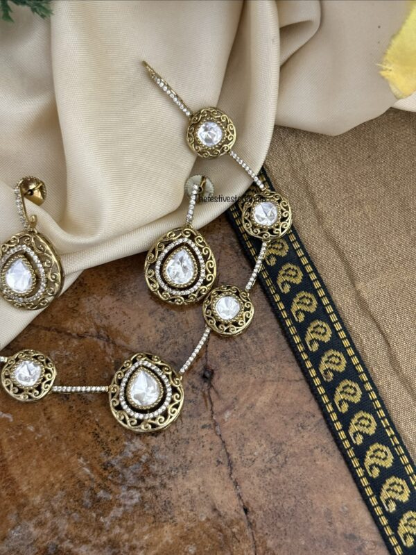 Kundan mini necklace set