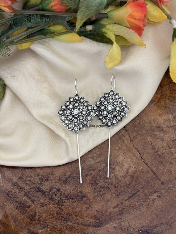 Oxidised stick earcuff - 2