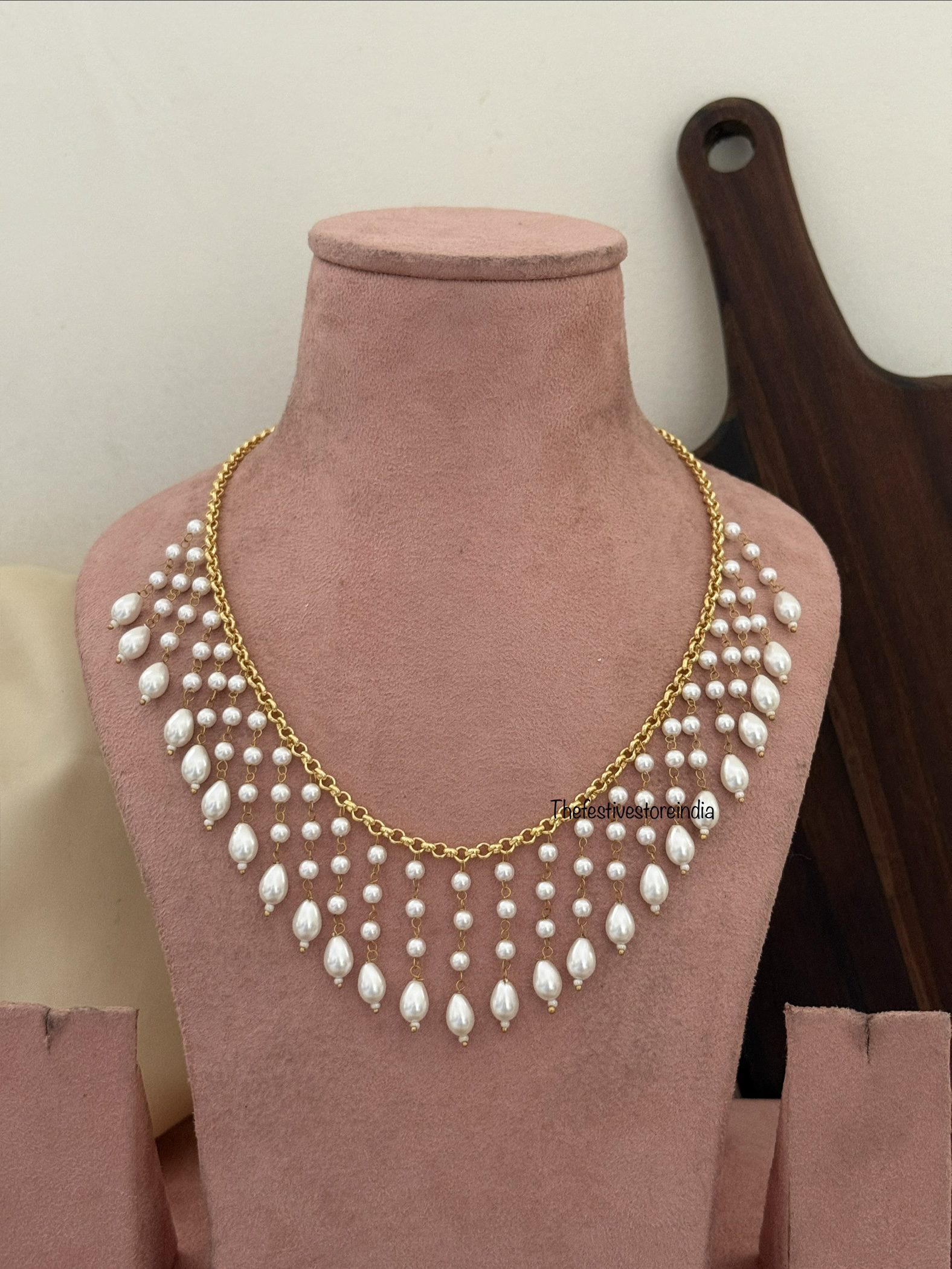 All white pearls droplets necklace